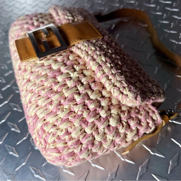 Fendi Vintage 2000 Leather Trimmed Raffia Baguette Bag in Pink - Picture 5 of 14